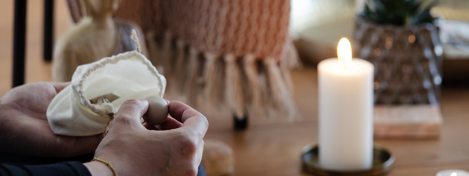 Raeuchern Meditation 54 meditationssteine unika 6636 web