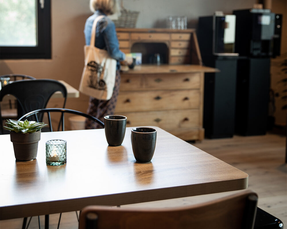 201001 IG FB Coffee Lounge