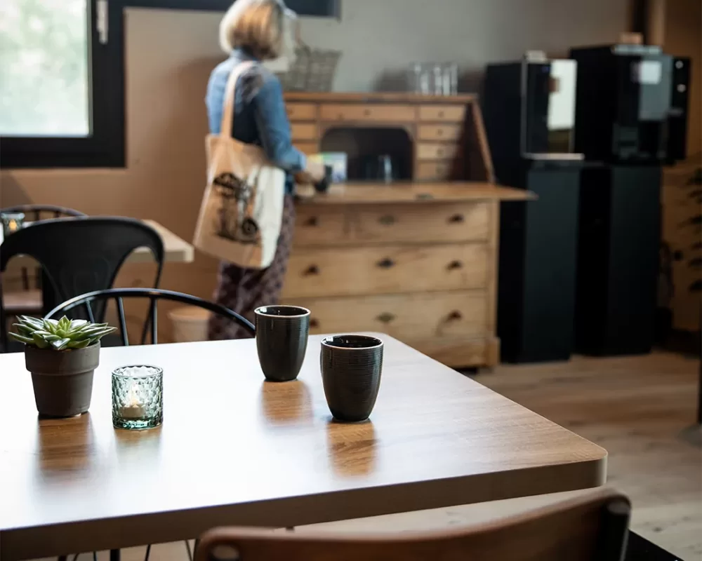 201001 IG FB Coffee Lounge
