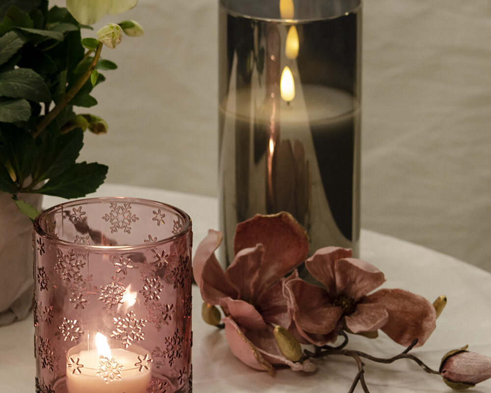 S 441095 231 441110 007 Winter Oasis Tisch Christrose