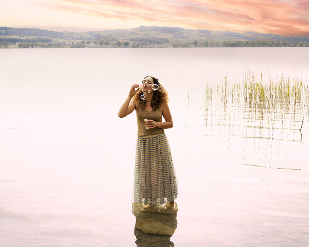 Sommerabend am see seifenblasen wasser