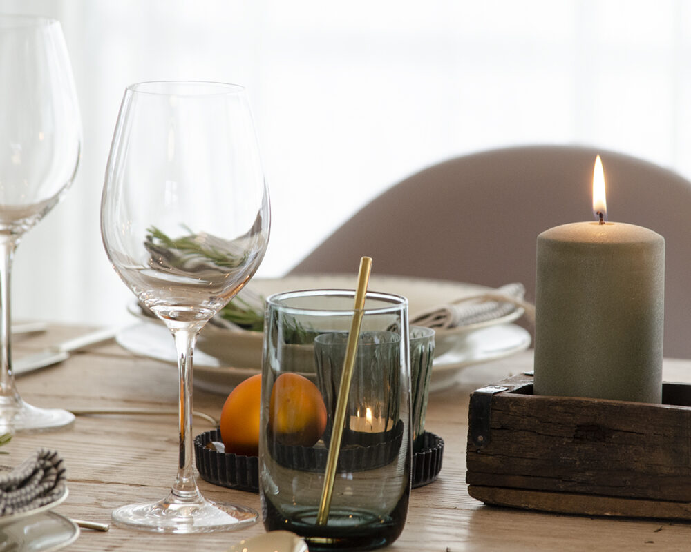 Weihnachtstisch deko weinglaeser