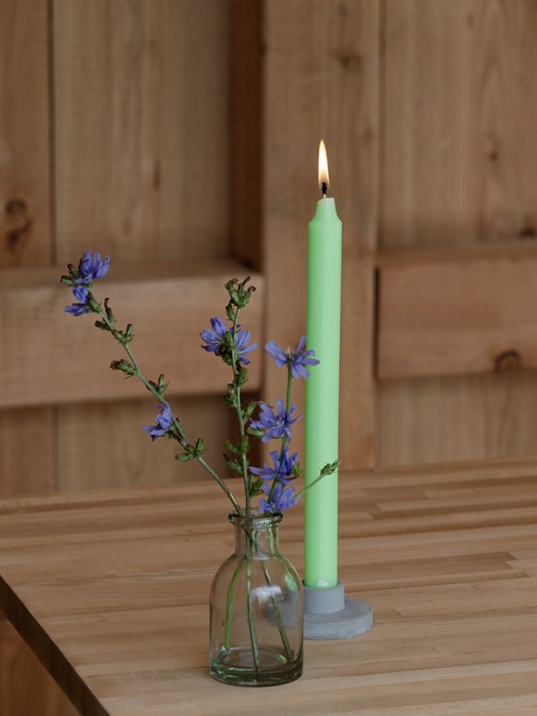 Alpine whisper summer 26 261 161020 411 stabkerze neon gruen