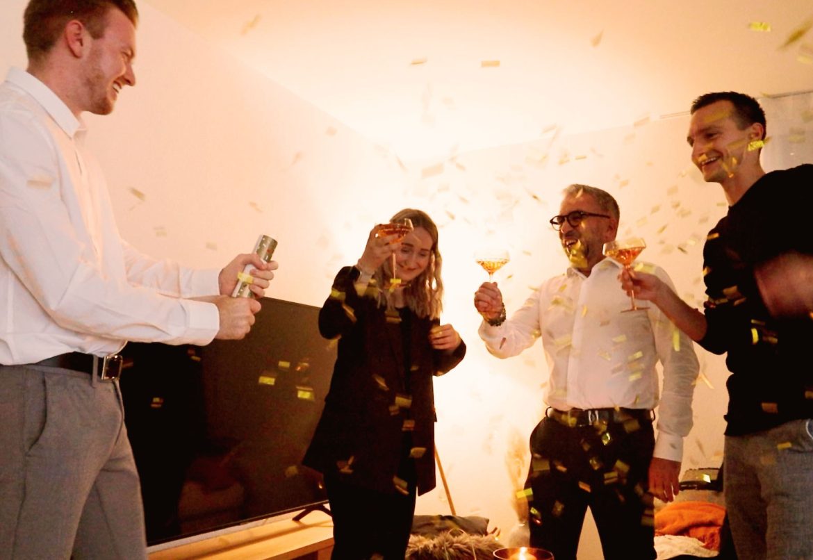 Weihnachten trifft silvester korkenknaller 03