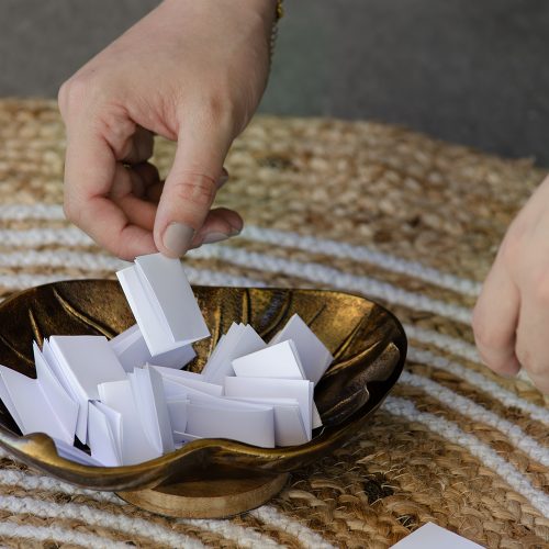 Raeuchern Raunachtritual 19 raeucherschale blatt 7045 teppich rondo 8564 web