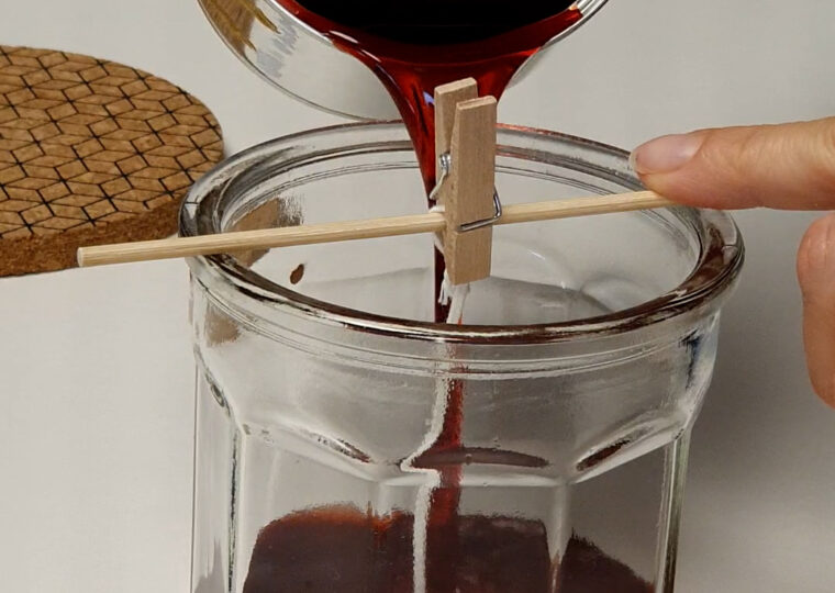 Kerzenglaeser Wachs einfüllen