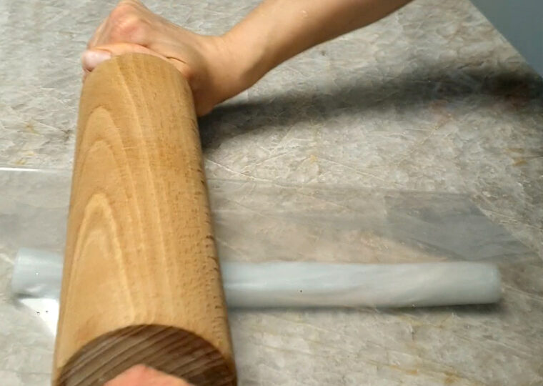 Gedrehte Stabkerze auswallen