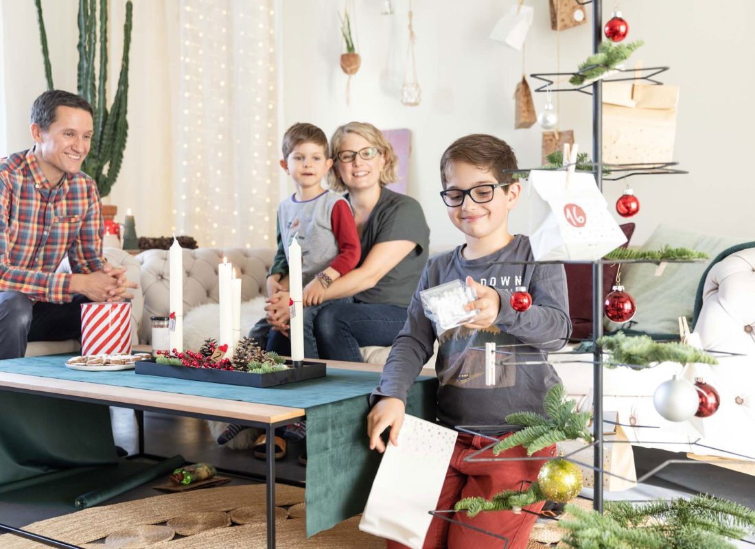 Adventskalender weihnachten vorbereitung junge